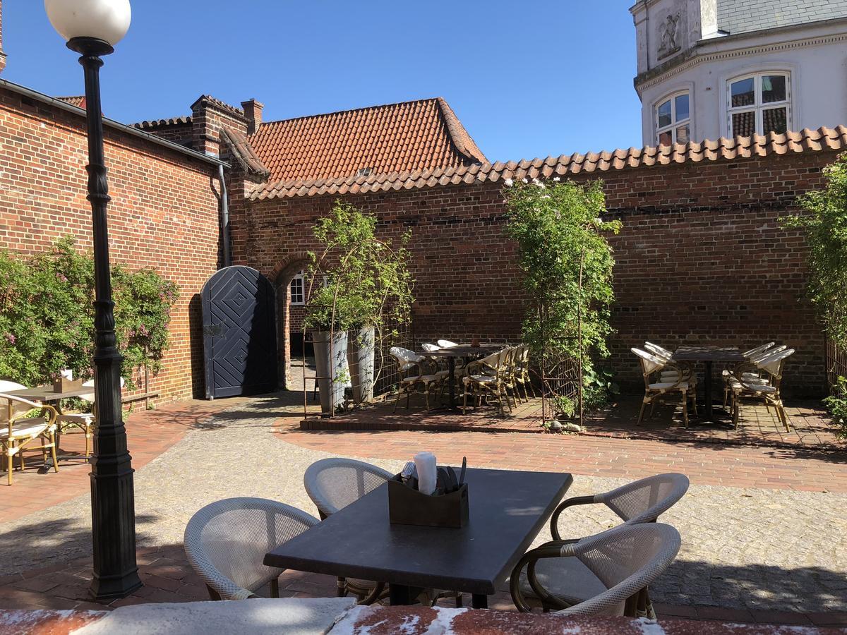 리베 Den Gamle Arrest B&B 외부 사진