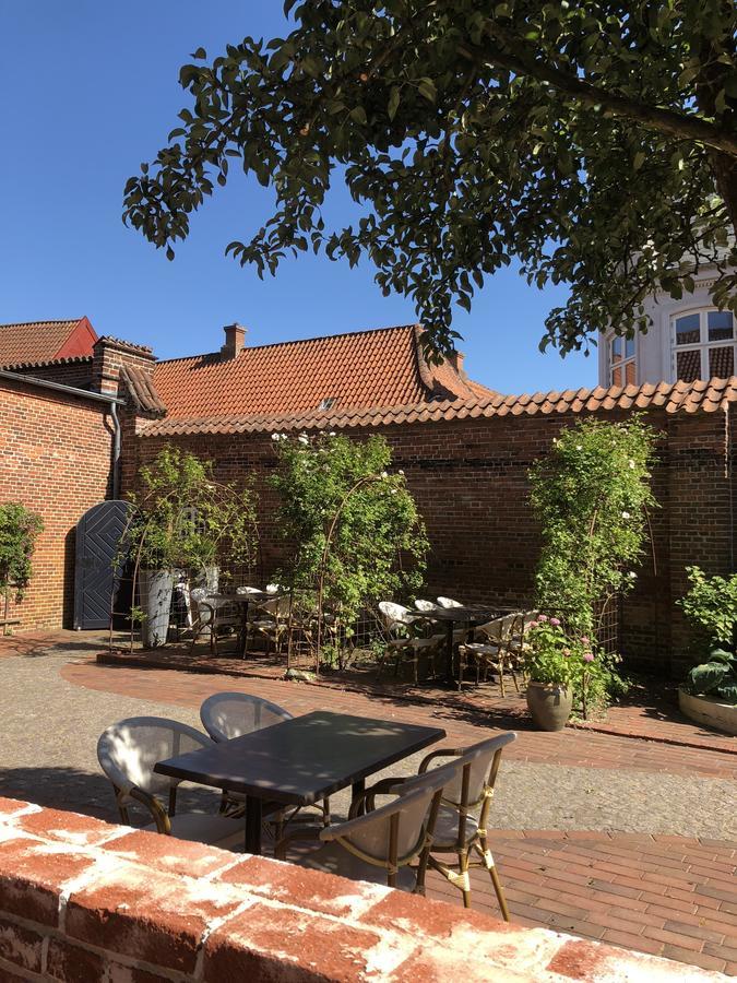 리베 Den Gamle Arrest B&B 외부 사진