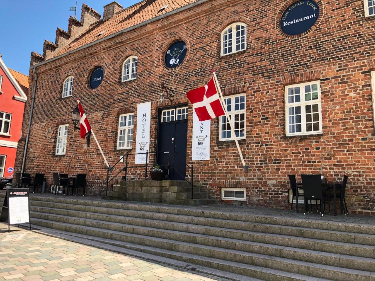 리베 Den Gamle Arrest B&B 외부 사진